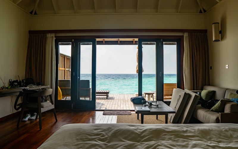 Hotels, resorts & stays
